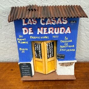 Chilean “Las Casas de Neruda” Papier-Mâché Decorative House – Handcrafted